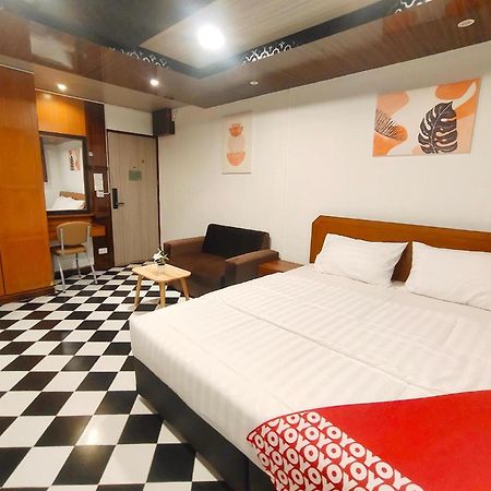Oyo 75446 Travis Inthamara 49 Hotel Bangkok Luaran gambar