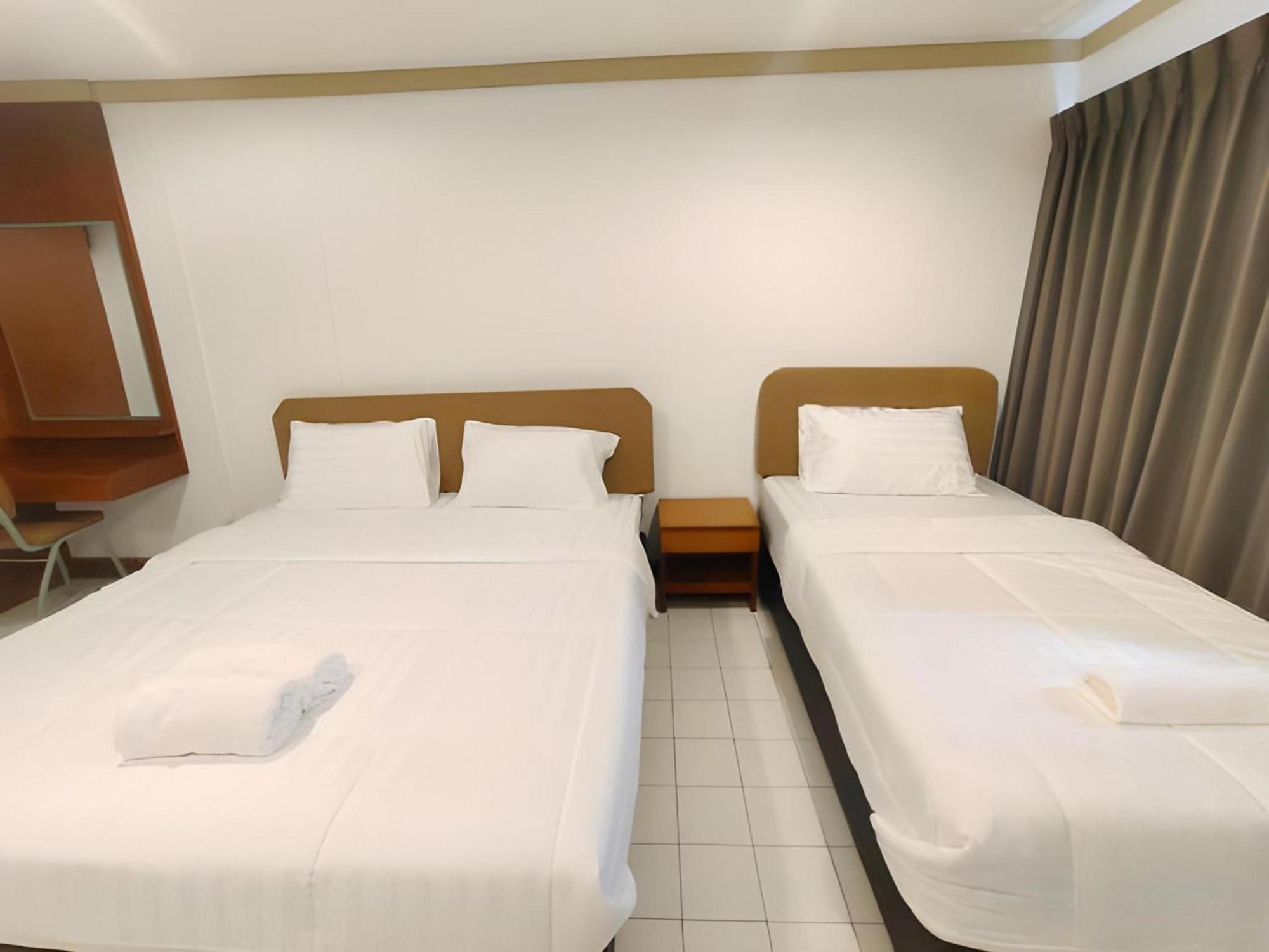 Oyo 75446 Travis Inthamara 49 Hotel Bangkok Luaran gambar