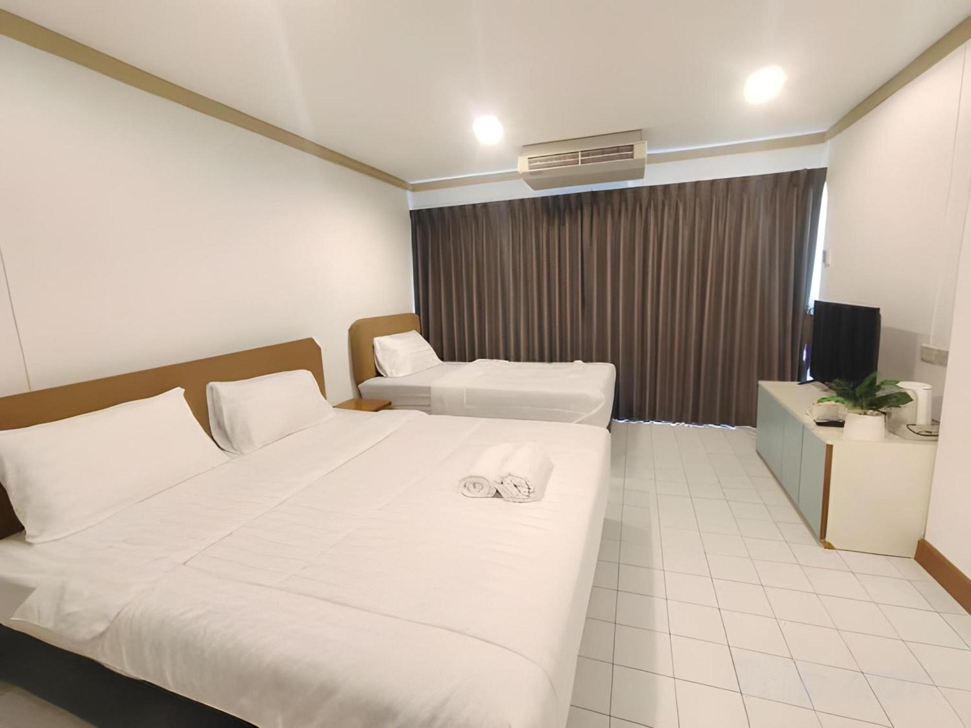 Oyo 75446 Travis Inthamara 49 Hotel Bangkok Luaran gambar