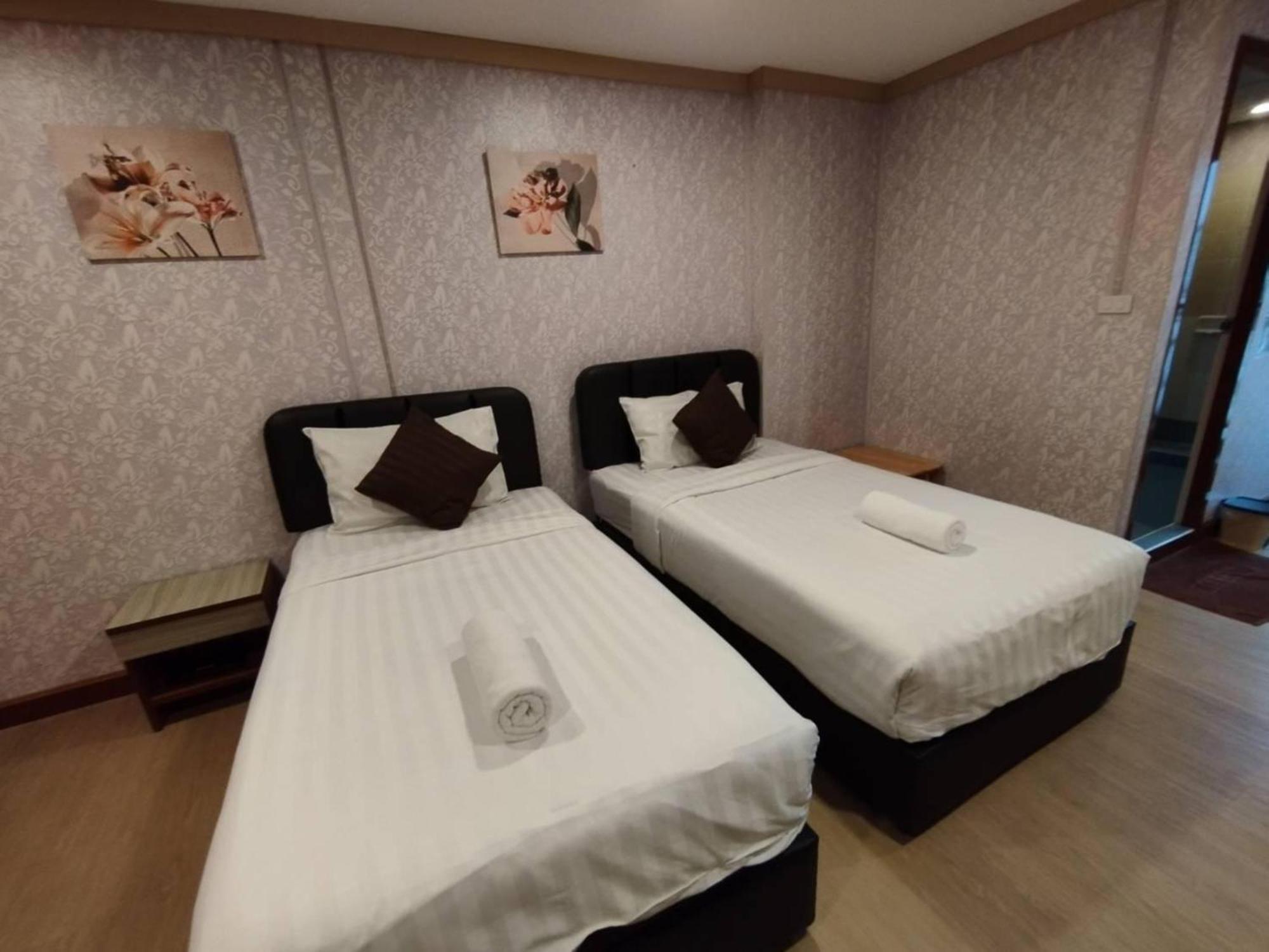 Oyo 75446 Travis Inthamara 49 Hotel Bangkok Luaran gambar