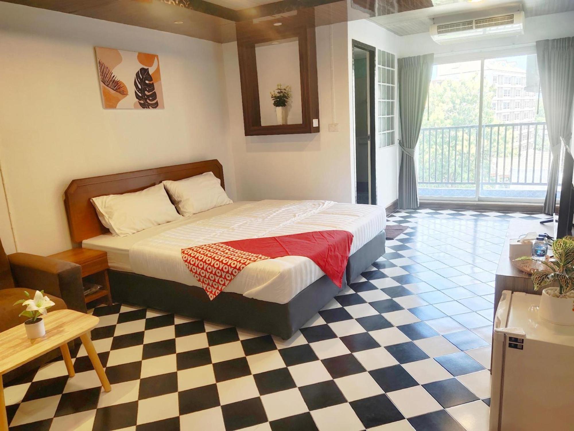 Oyo 75446 Travis Inthamara 49 Hotel Bangkok Luaran gambar