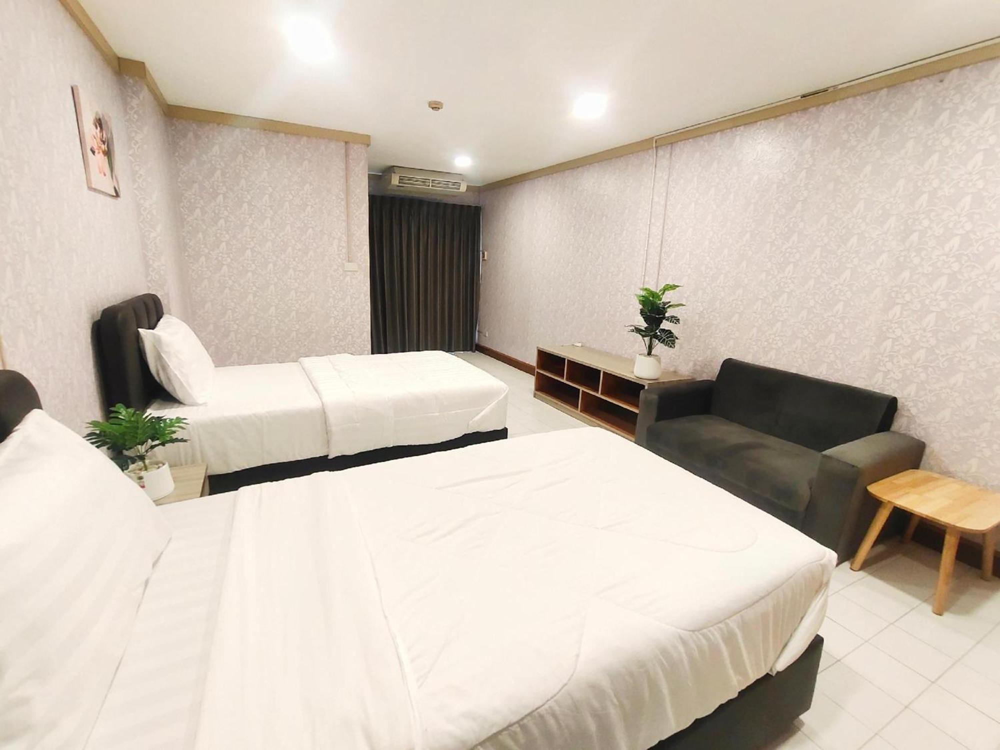 Oyo 75446 Travis Inthamara 49 Hotel Bangkok Luaran gambar