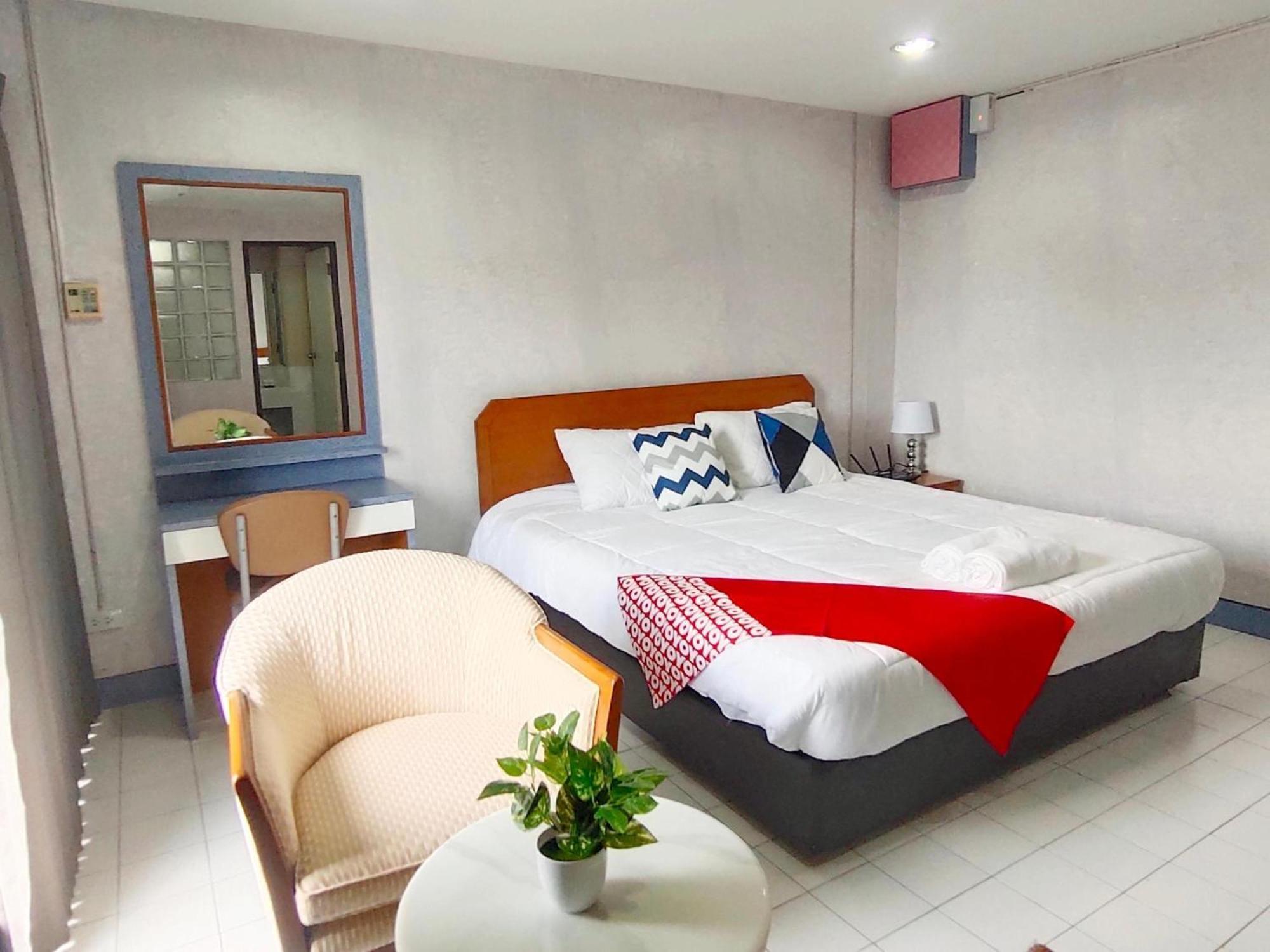 Oyo 75446 Travis Inthamara 49 Hotel Bangkok Luaran gambar