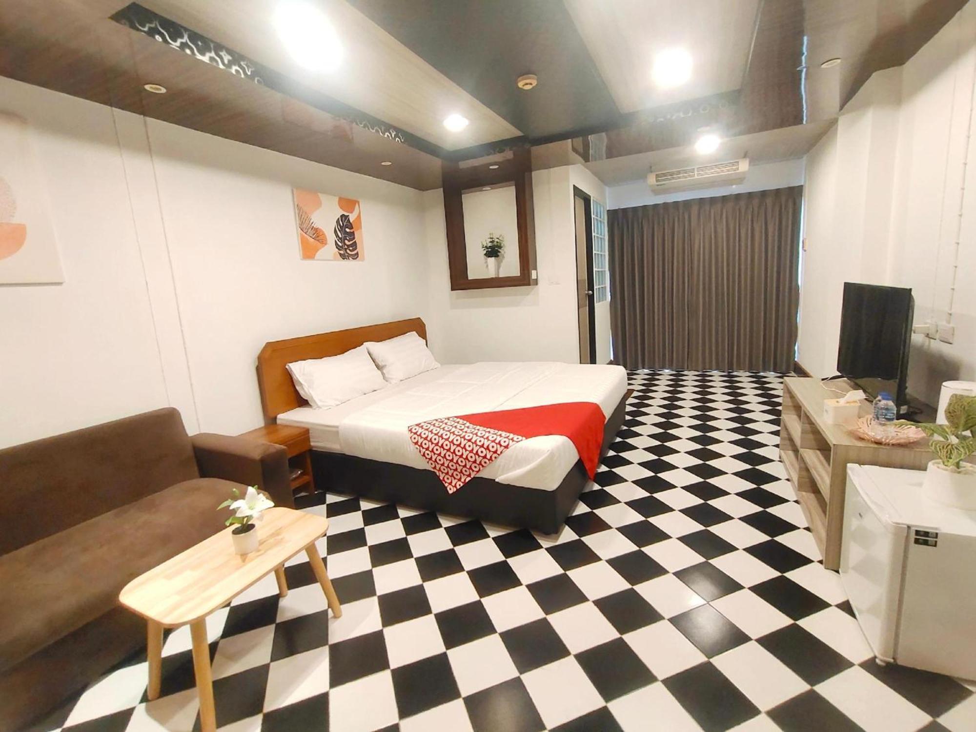 Oyo 75446 Travis Inthamara 49 Hotel Bangkok Luaran gambar