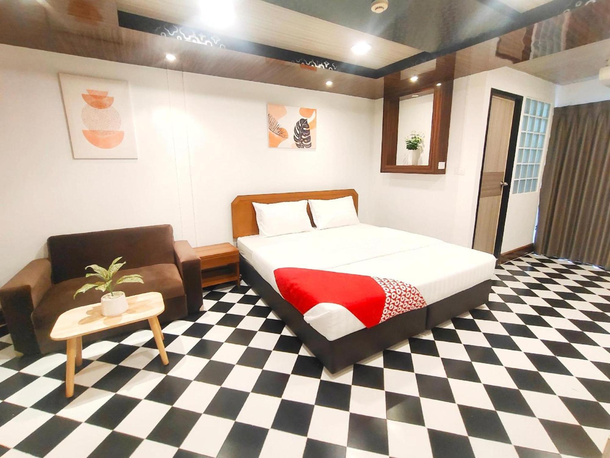 Oyo 75446 Travis Inthamara 49 Hotel Bangkok Luaran gambar